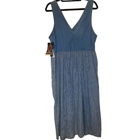 Truly Yours Sport Women’s size 12P NWT Two Tone Denim Button Front Jumper pocket - Picture 5 of 11